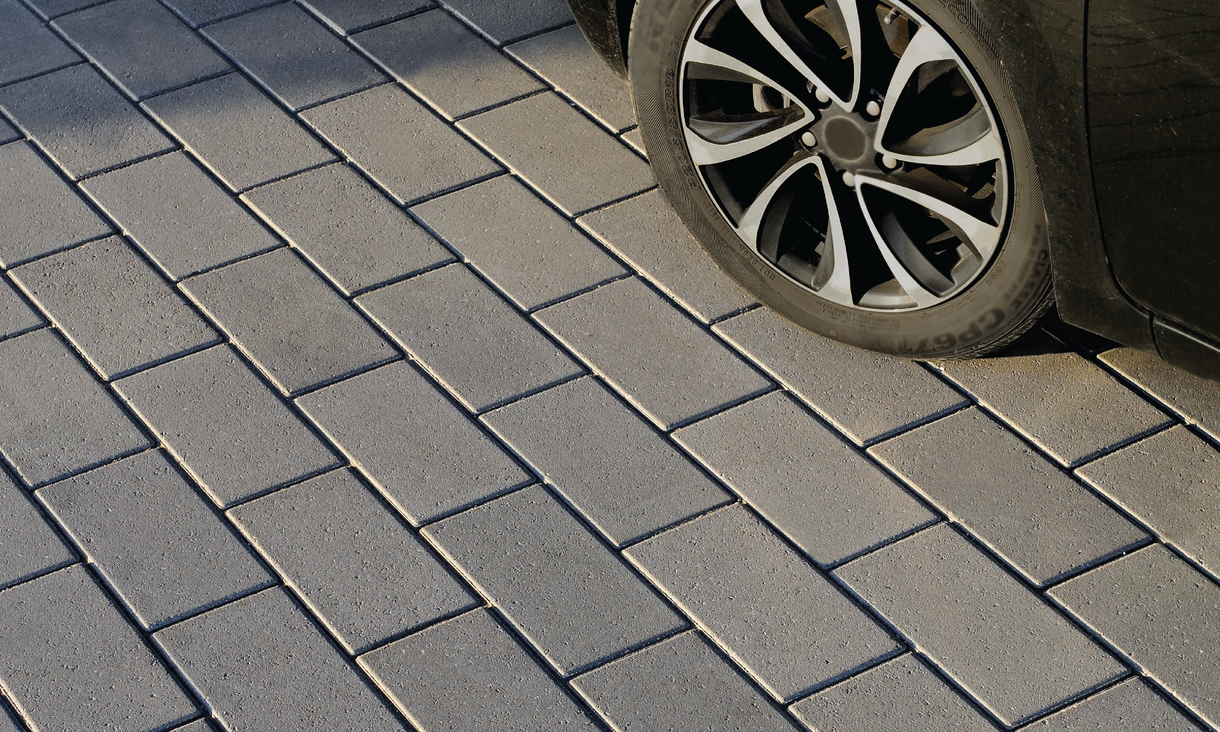 Image of a driveway featuring Adelaide 80 product